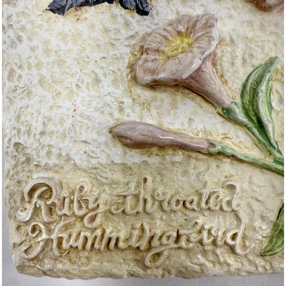 Avon Decorative Hummingbird Wall Plaques Set of 3 Vintage 5x7 Floral Relief - Picture 9 of 14